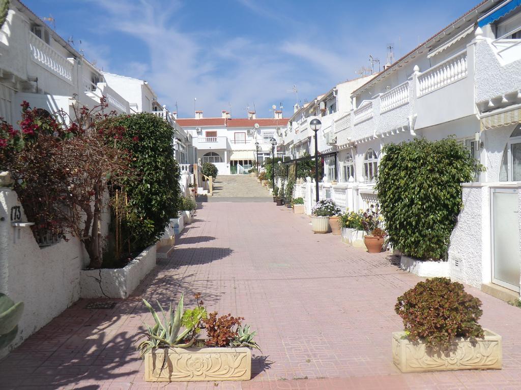 Casa En La Costa Villa Torrevieja Luaran gambar